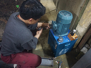 液壓升降平臺(tái)維護(hù)保養(yǎng)小知識(shí)