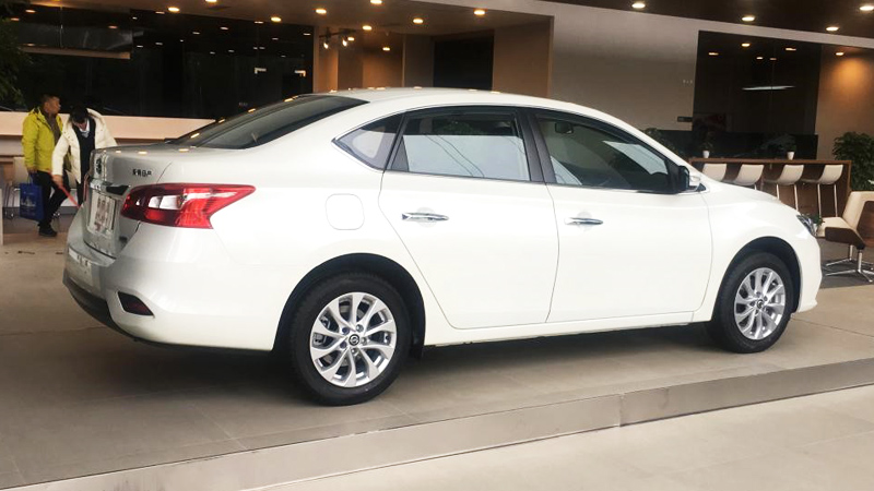 威麟勤力為多家汽車4S店設(shè)計汽車展臺