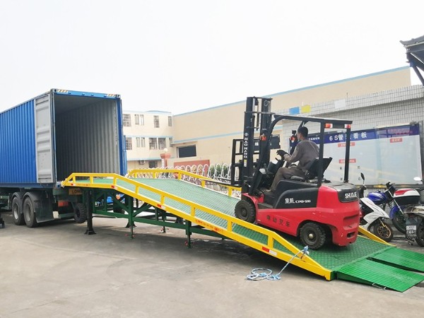 登車橋尺寸_移動式登車橋參數(shù)_移動式登車橋圖紙設計方案