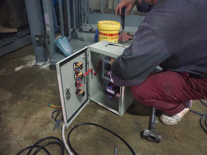 廣東液壓升降平臺(tái)電壓能否用220V？