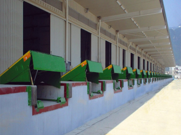 影響裝卸登車橋價(jià)格的因素有哪些？